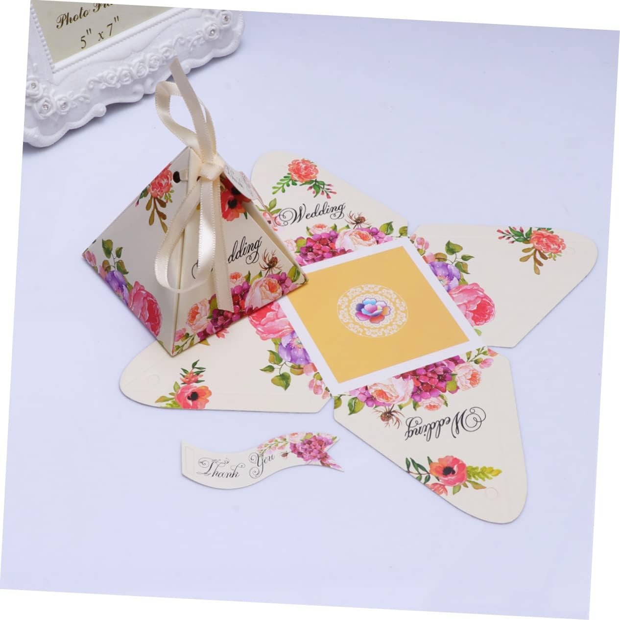 CHILDWEET 50 Pcs Pyramid Wedding Candy Boxes