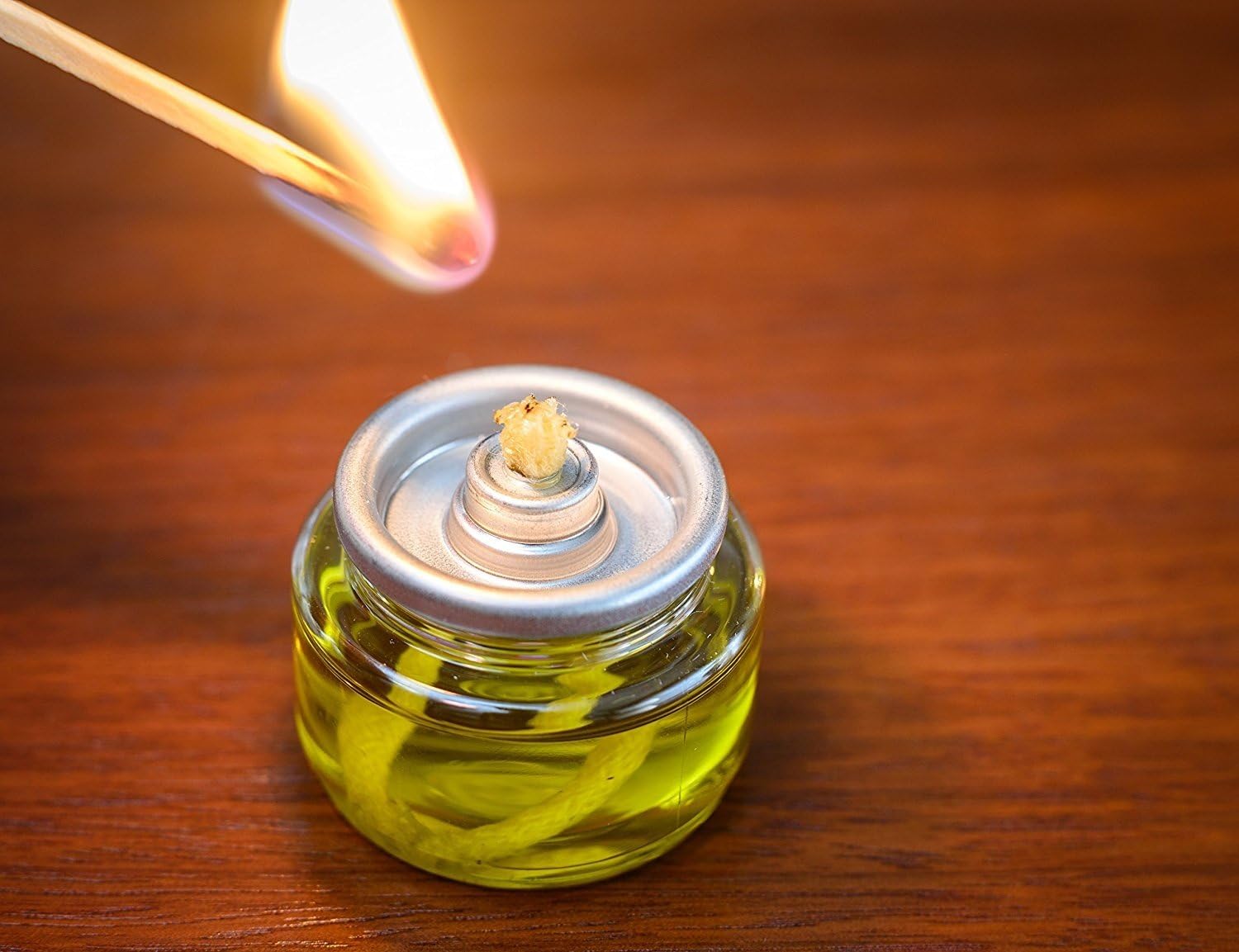 SHABBOS OIL CANDLE LIGHT Pre-Filled High Flame 6 Hrs 22 per Pack