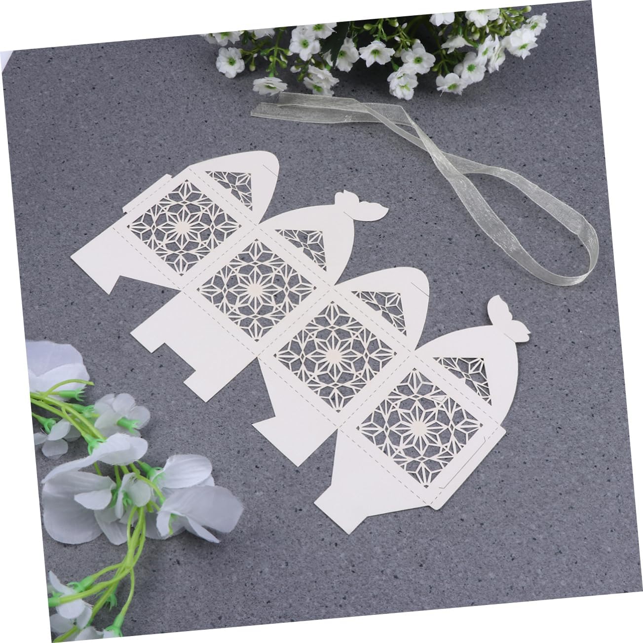 COOLHIYA 50pcs Hollow Craft Paper Wedding Favor Boxes Beige