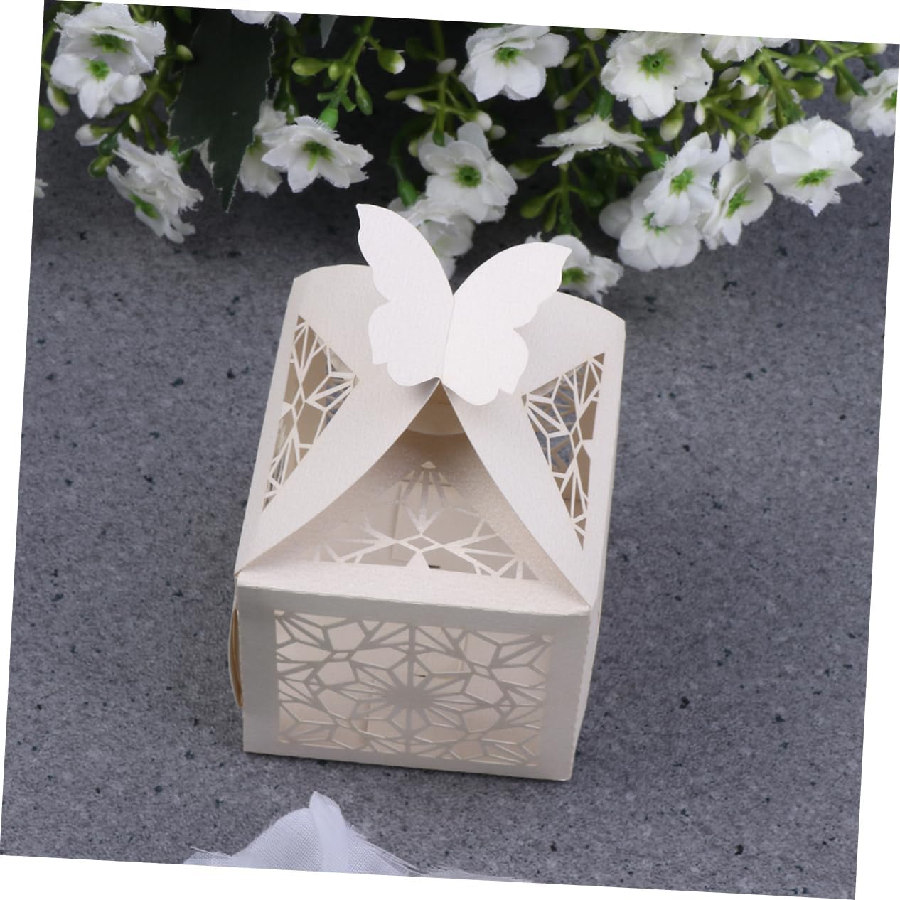 COOLHIYA 50pcs Hollow Craft Paper Wedding Favor Boxes Beige