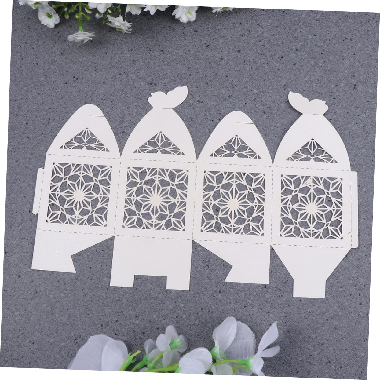 Beavorty 50pcs Hollow Candy Wedding Favor Boxes Beige