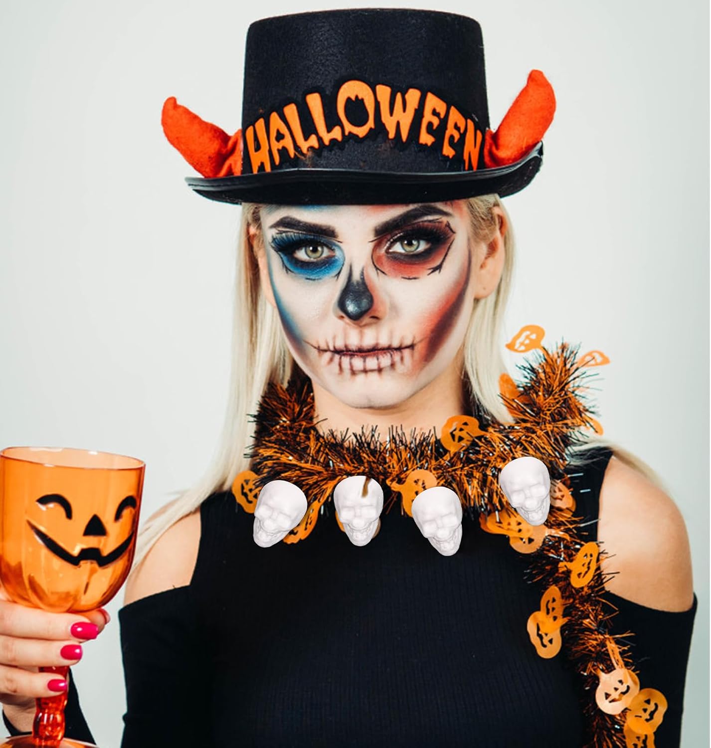 Mini Foam Skulls 25pcs Halloween Decorations