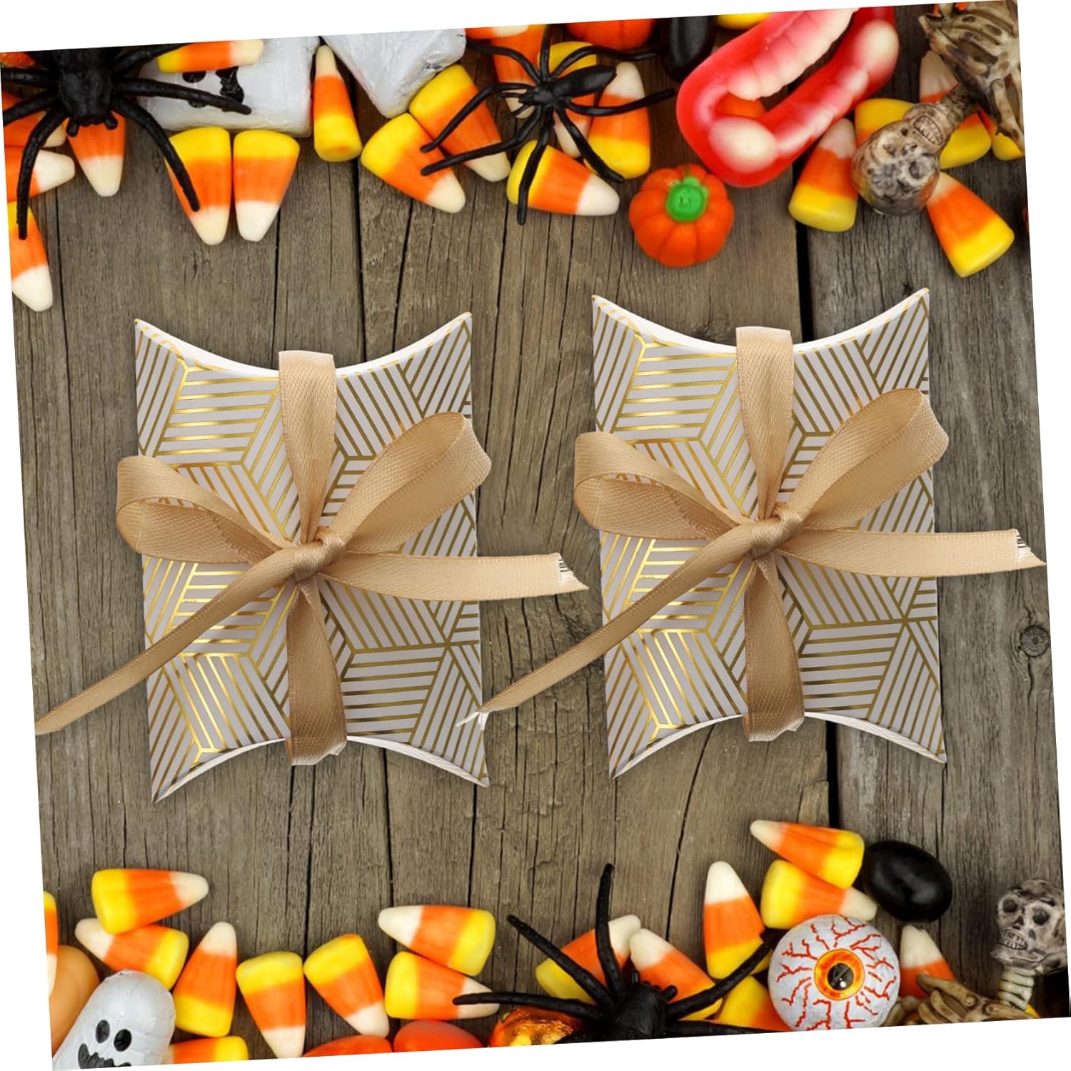 SECFOU 50PCS Small Pillow Shaped Candy Boxes